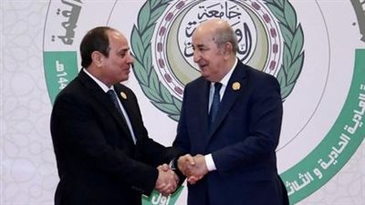 رئيس الجزائر يصل القاهرة اليوم للقاء السيسي 