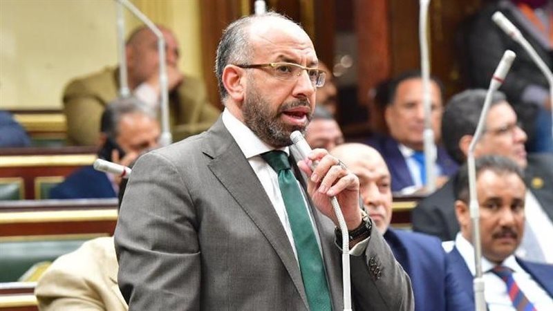 الدكتور حسام المندوه