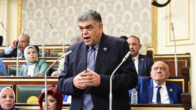 الدكتور أشرف حاتم