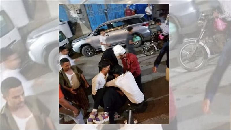 يمنية تطلق النار