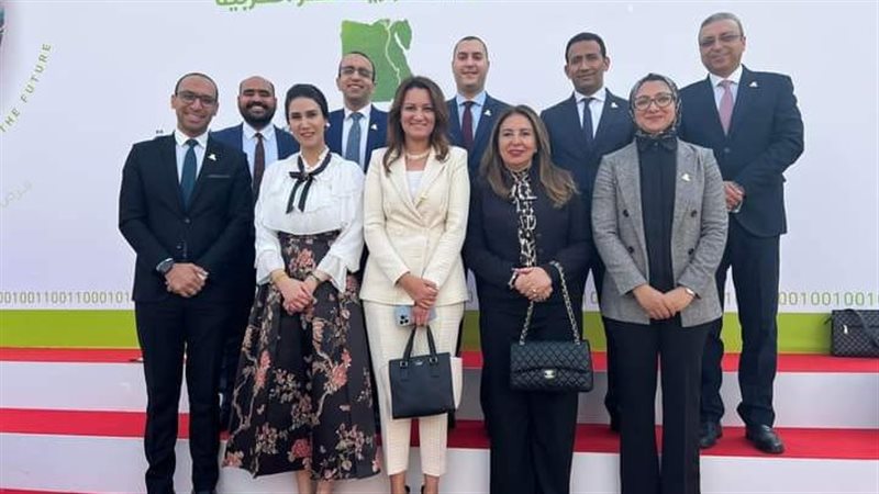 من المؤتمر 