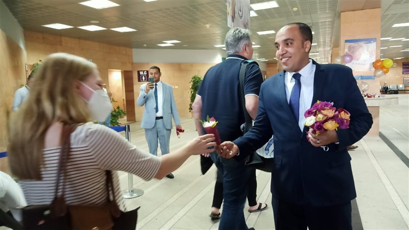 استقبال السائحين