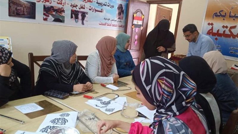 ملتقى حرفى بمركز