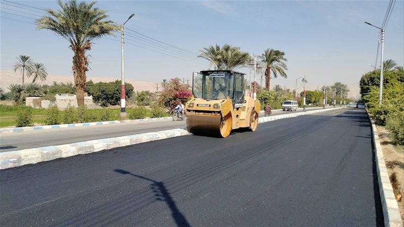 رصف مدخل حى الكوثر