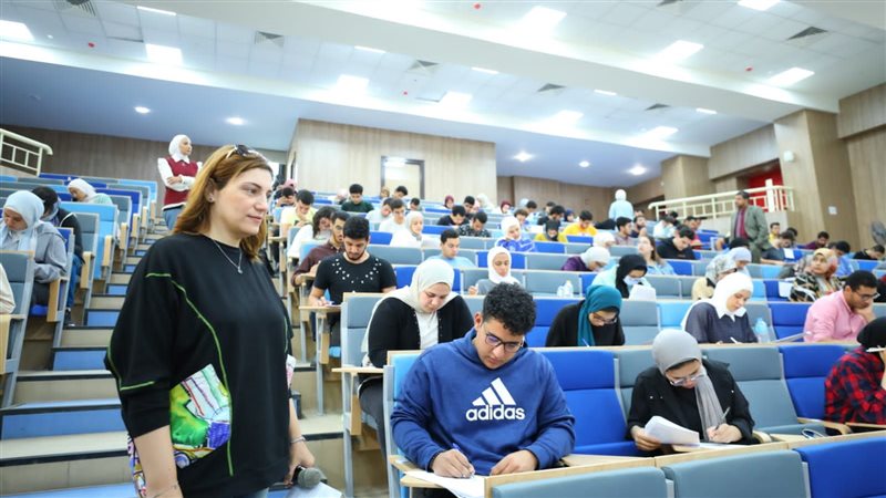 انطلاق اختبارات منتصف