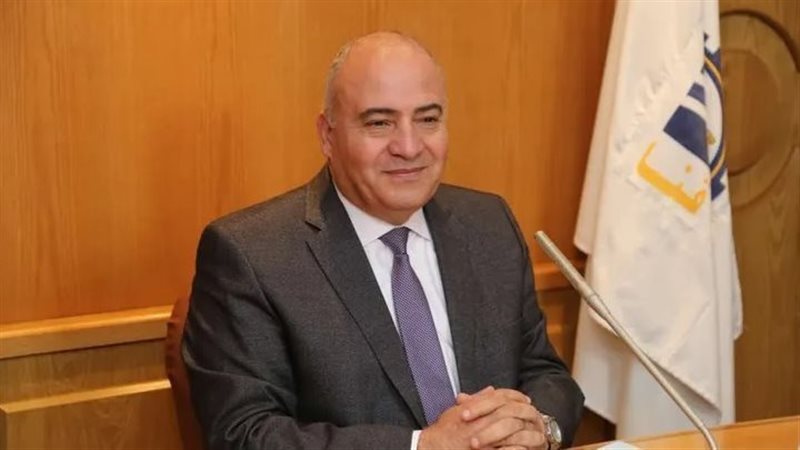 محافظ قنا