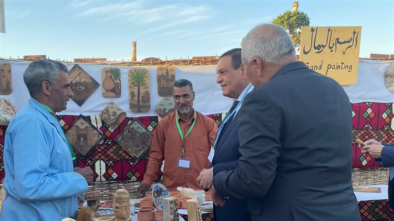وزير التنمية المحلية