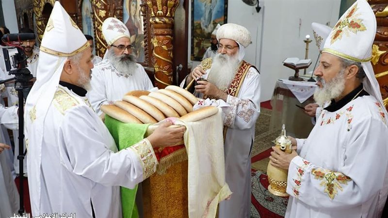 الأنبا اسحق