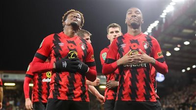 بورنموث يفجر مفاجأة بفوز كبير على إيفرتون في كأس الرابطة الإنجليزية 