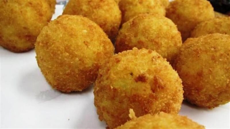 كرات الارز بالجبنة