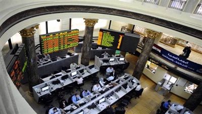 خبير أسواق المال: سندات الكربون تؤهل مصر لإنشاء مشروعات الطاقة المتجددة