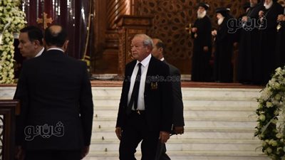 نجيب ساويرس يقدم التعازي لأسرة رؤوف غبور | فيديو وصور 
