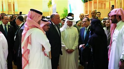 وزيرا البترول والخارجية يزوران جناح السعودية المشارك في قمة المناخ