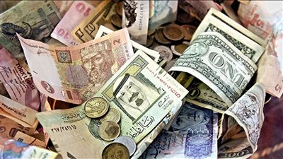 عقوبة مغلظة ضد المتلاعبين بأسعار العملات.. تعرف عليها 