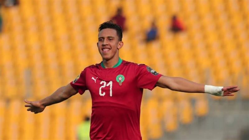 سفيان رحيمي نجم المنتخب
