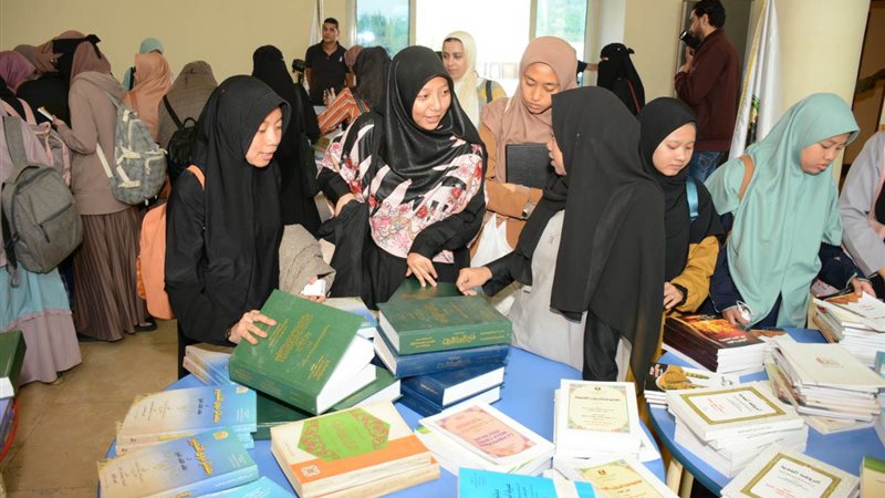 معرض الكتاب بمركز