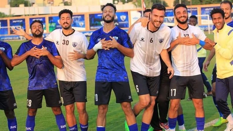 احتفال لاعبي القناة