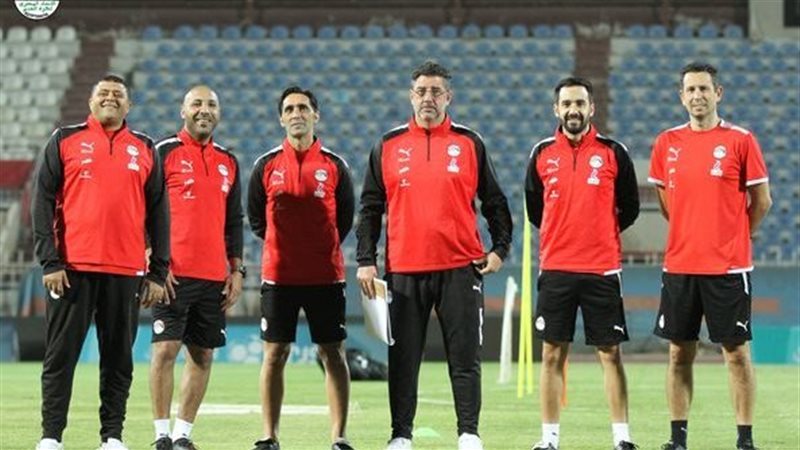 الجهاز الفني لمنتخب