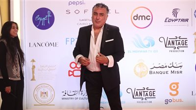 بعد أزمة تصريحات إيناس الدغيدي.. أول ظهور لتامر حبيب في عرض فيلم ١٩ ب | صور