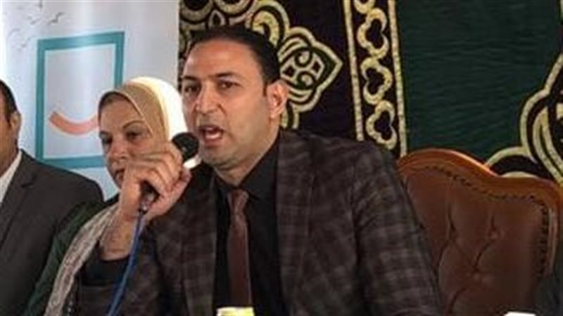 الدكتور أحمد علي