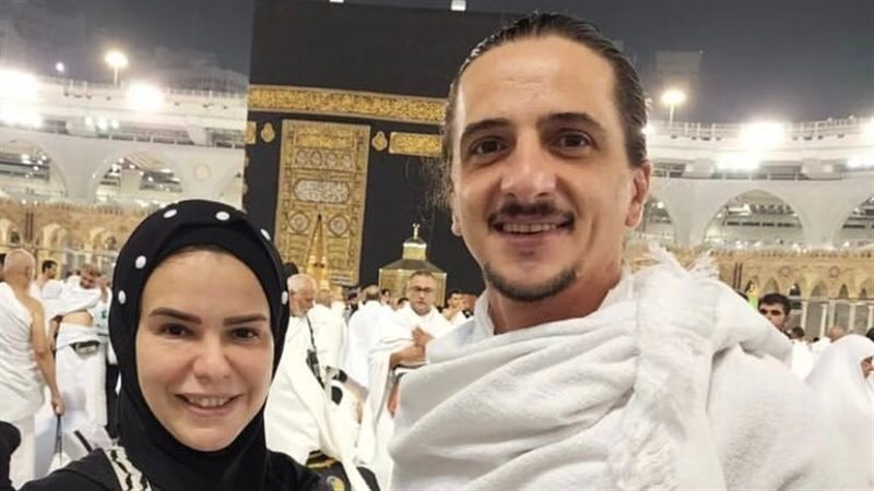 دنيا عبد العزيز وزوجها