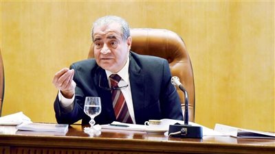 التموين تتعاقد على 65 ألف طن زيت خام لتعزيز المخزون الاستراتيجي 
