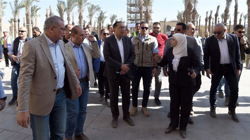 جولة لرئيس مجلس الوزراء