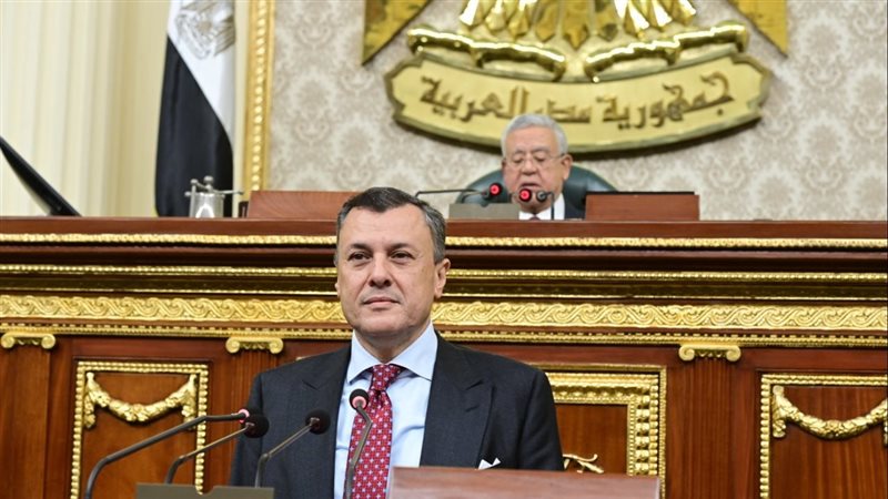وزير السياحة أمام