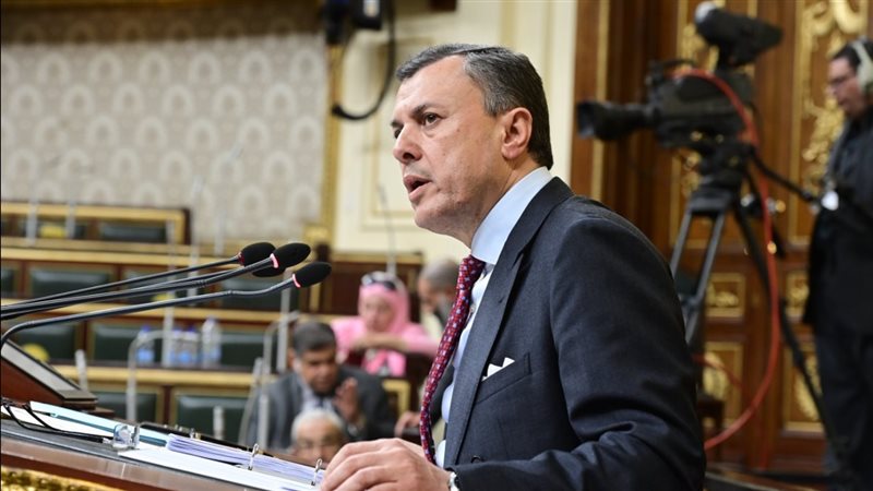 وزير السياحة أمام