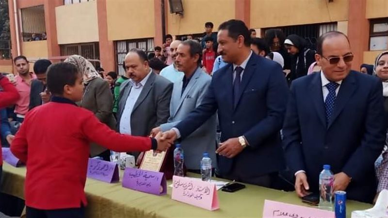 سلومة يكرم اوائل