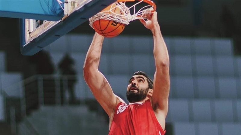عمر طارق لاعب رجال