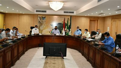 محافظ الفيوم يحظر سير التوك توك بطريق القاهرة