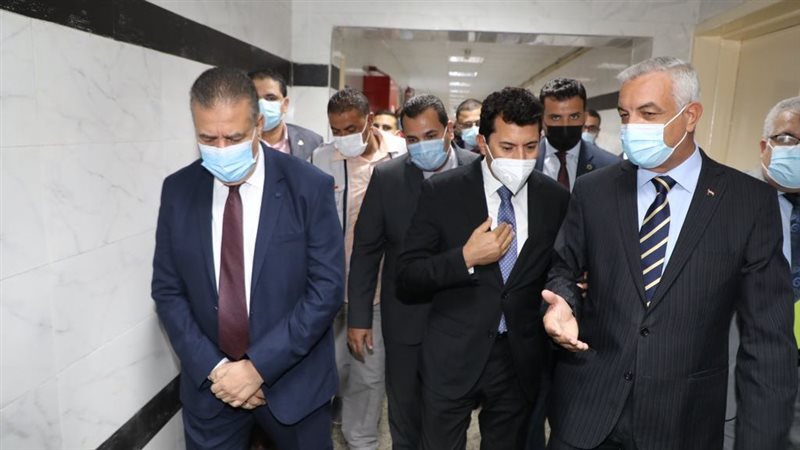 وزير الشباب يطمئن