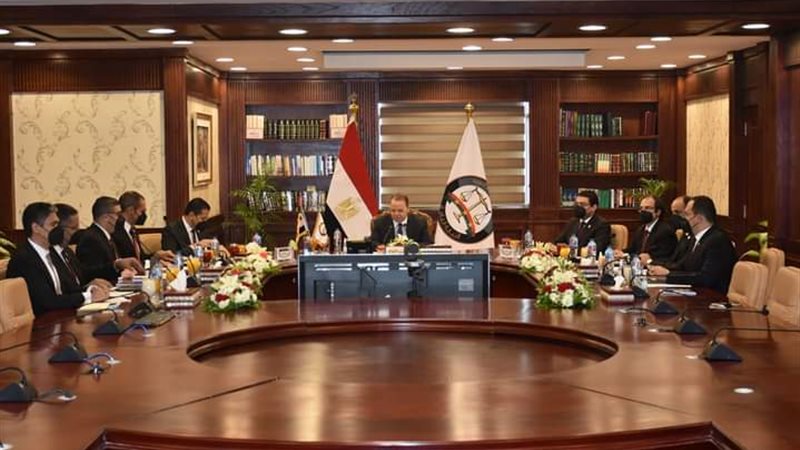 النائب العام مع أعضاء