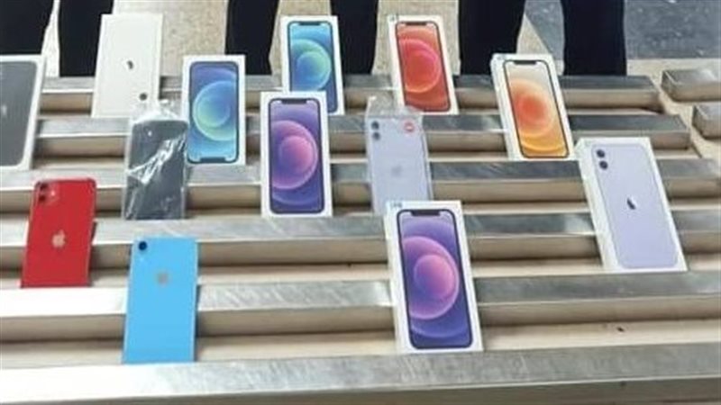 ضبط هواتف بحوزة راكب