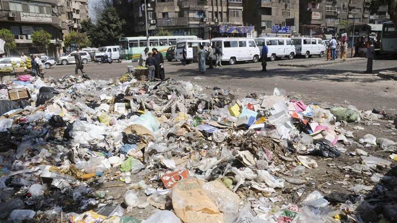 القمامة بالشوارع