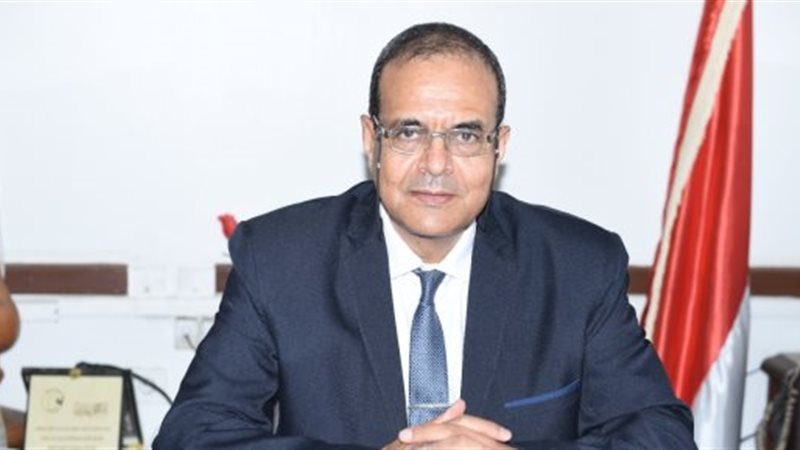 مصطفى عبد الخالق،