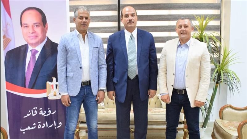 رئيس جامعة العريش