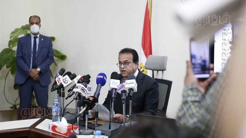  الدكتور خالد عبدالغفار،