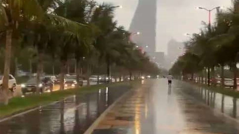 أمطار غزيرة على جدة