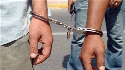 القبض على شخصين بحوزتهما كمية من المخدرات قبل ترويجها على عملائهما بالمرج