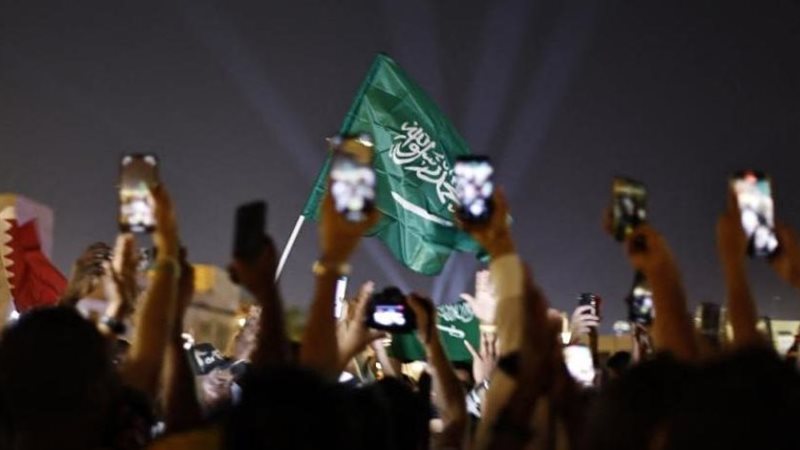 جمهور إيران يرفع