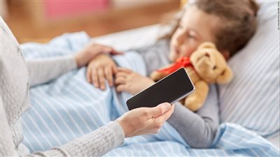 استشاري مناعة يحذر من تناول السكريات وينصح بالمياه للحفاظ على الجهاز التنفسى