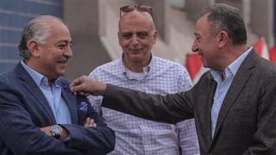 اخبار الأهلي: مجلس الإدارة يفتتح ملاعب البادل.. والكاف يستعيد ذكرى الانتصار على الزمالك بقاضية أفشة 