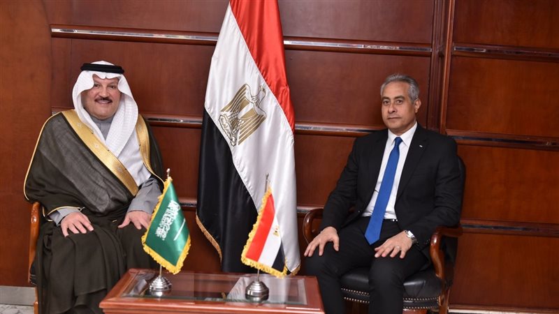 وزير القوى العاملة