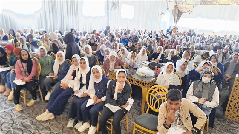 قوافل تعليمية للطلاب