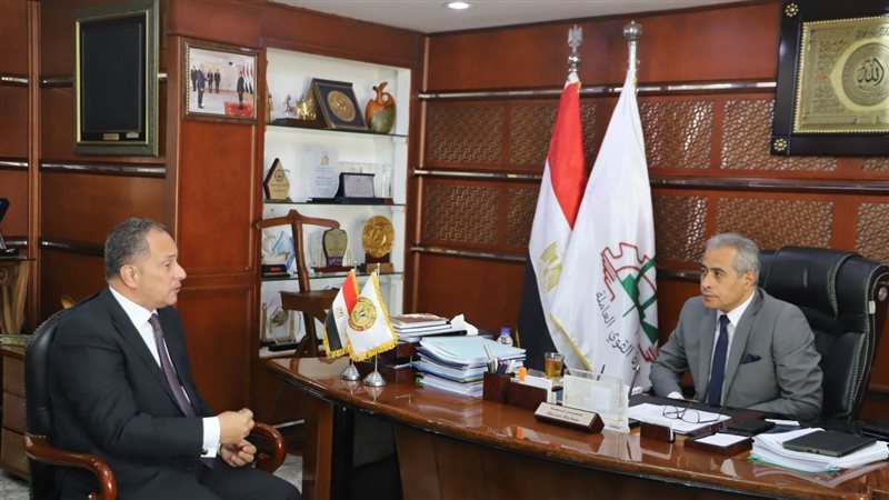 وزير القوى العاملة
