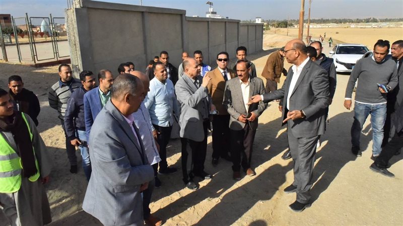  محافظ أسيوط يتفقد