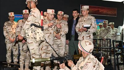 رئيس الأركان يشهد المرحلة الرئيسية لمشروع مراكز القيادة الخارجي 