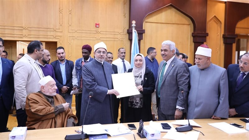  جامعة الأزهر تكرم